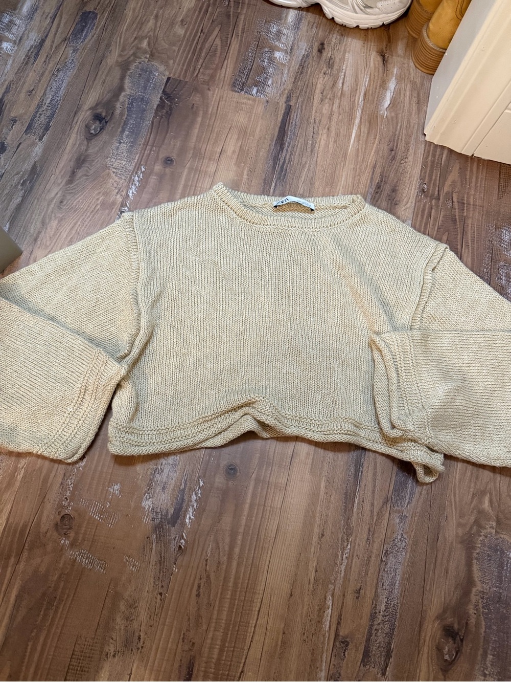 Zara Cream Cropped Crewneck Knit Sweater